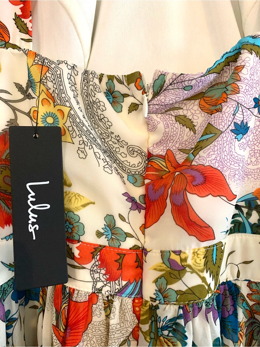 Lulu's White Floral Halter Maxi Dress with Multicolor Print. Size M. NWT - Picture 8 of 9